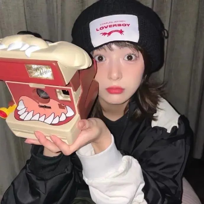 锦鲤夫人爱吃瓜读心少帅偏宠她